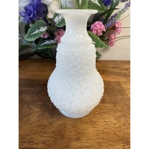 Vintage Hobnail Milk Glass Vase White Cluster‎ Texture Bubble Design Wedding